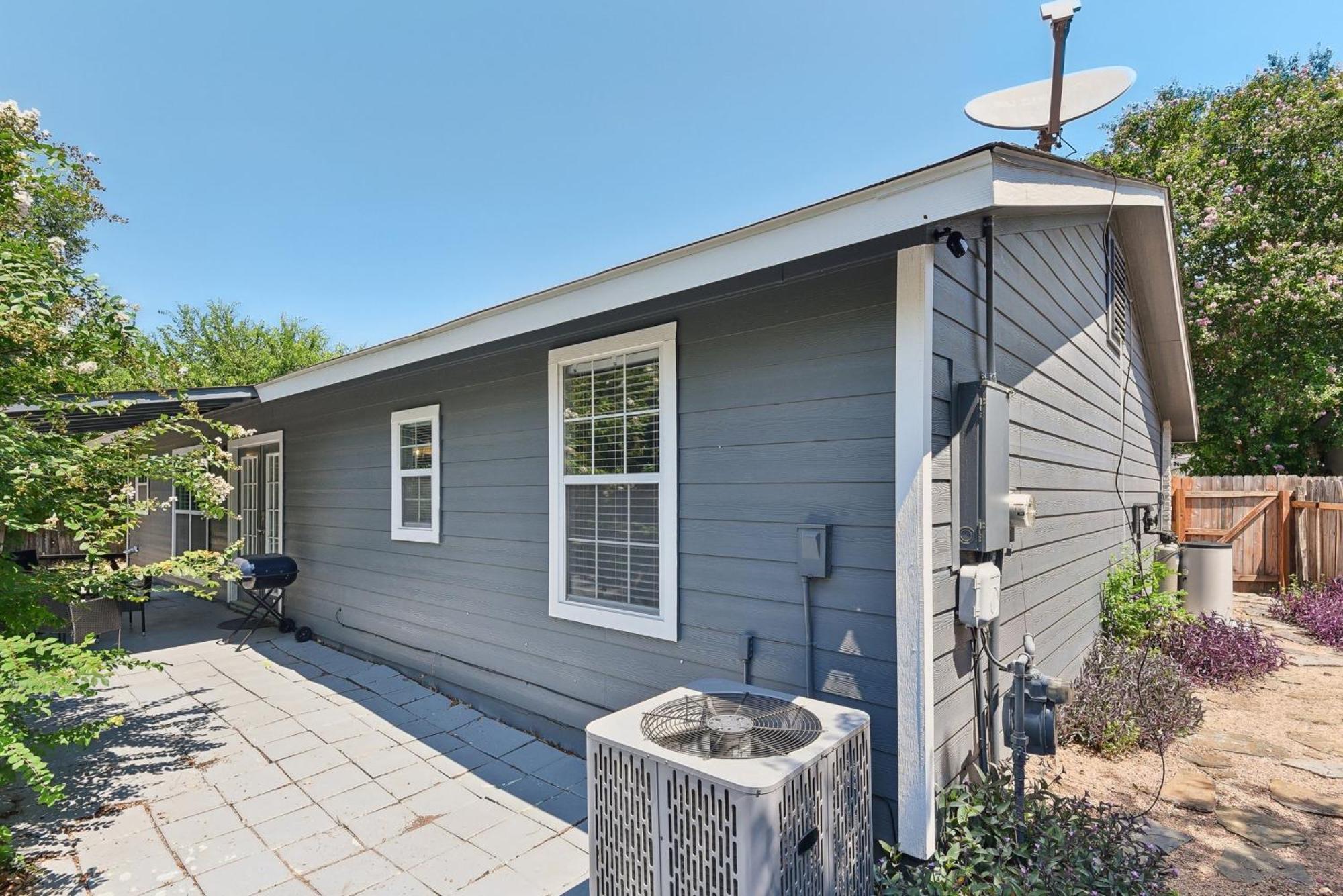 Modern Rental Near Medical Center, Six Flags, Utsa, La Cantera, Lackland Afb San Antonio