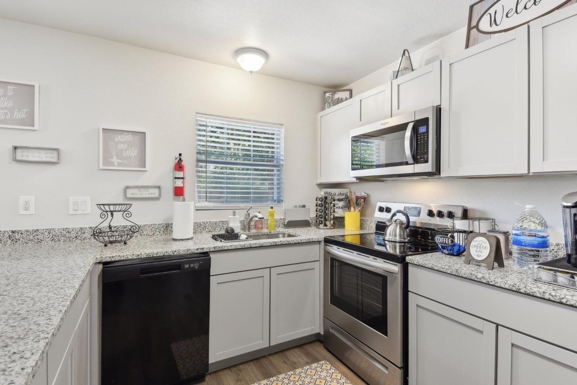 Holiday home Modern Rental Near Medical Center, Six Flags, Utsa, La Cantera, Lackland Afb