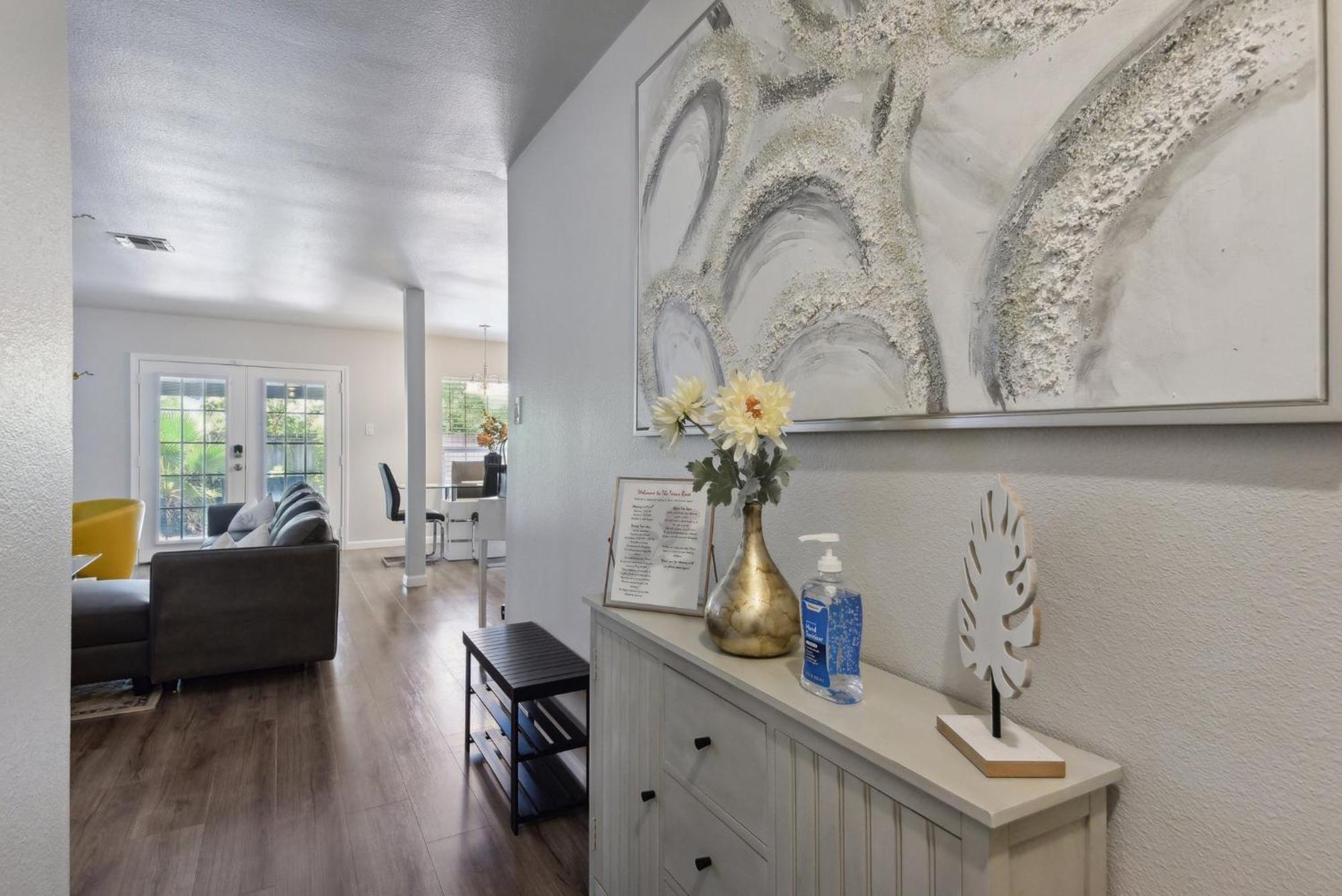 Holiday home Modern Rental Near Medical Center, Six Flags, Utsa, La Cantera, Lackland Afb San Antonio